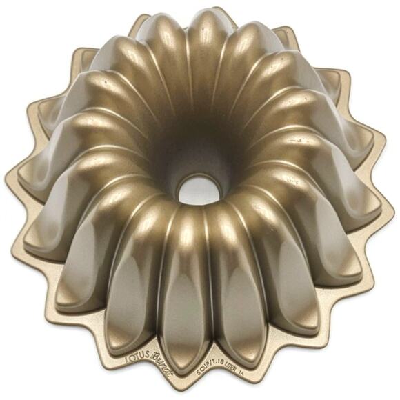 Lotus Bundt Cake Mold Pan Dessert 5 Cups Non Stick Williams Sonoma Nordic Ware - Picture 2 of 15